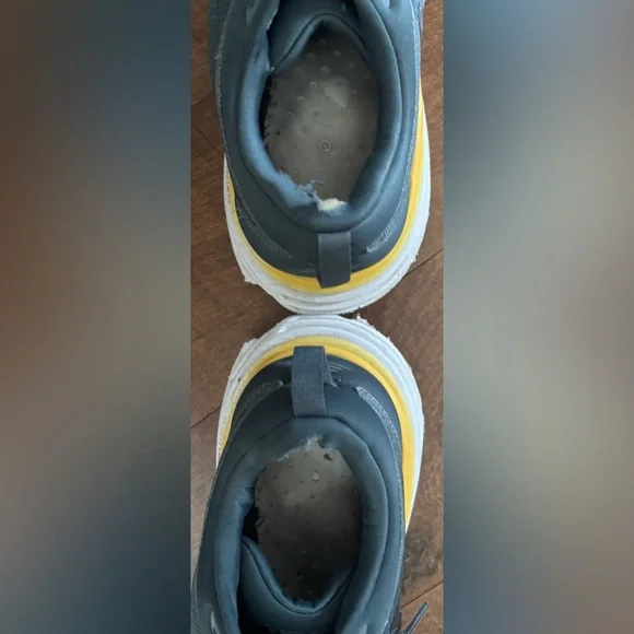 Hoka bondi 8 men’s athletic running shoes sneakers Sz 12.5D or 12 1/2) - Picture 2 of 15